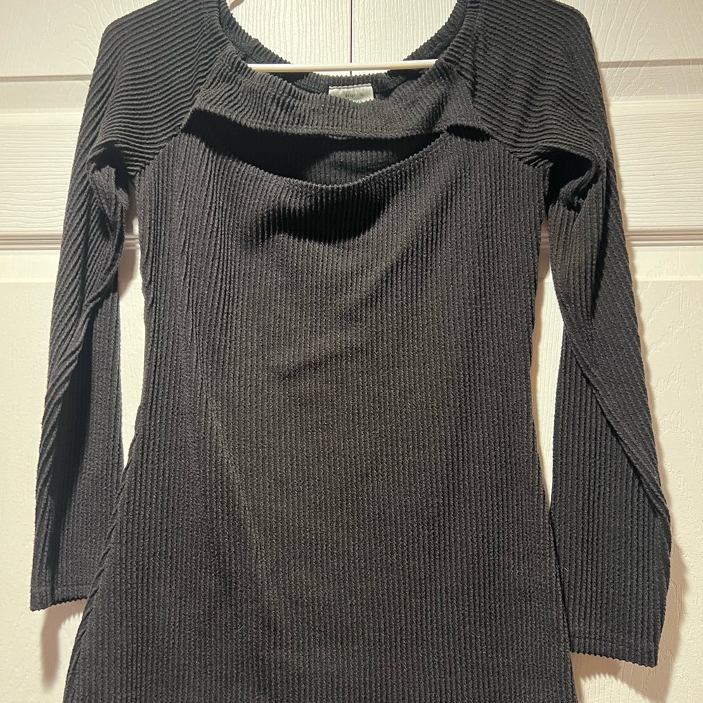 Women's Black Ribbed Crew Neck Sweater